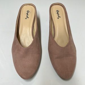 Qupid Tan Mules